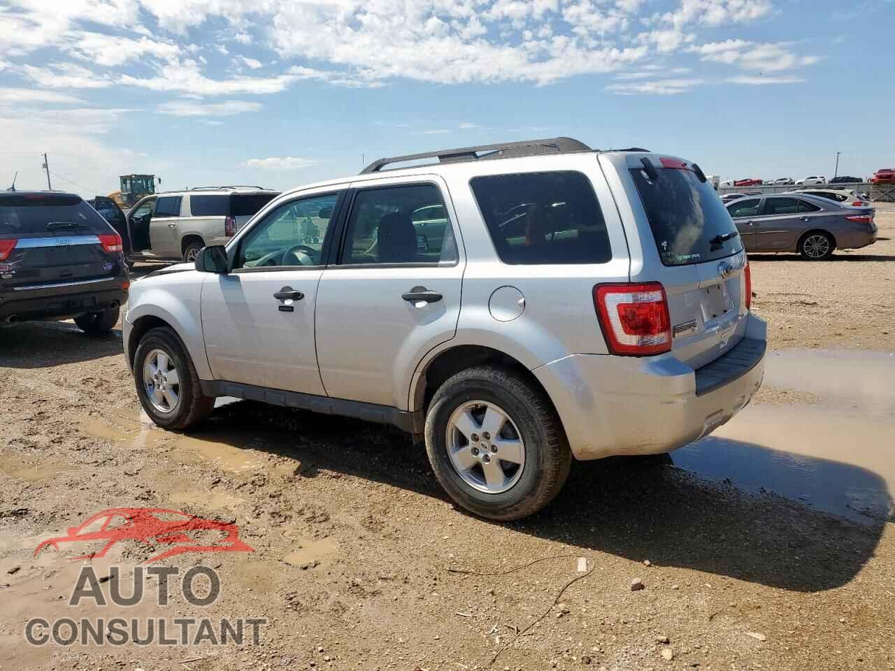FORD ESCAPE 2011 - 1FMCU0D73BKB90758