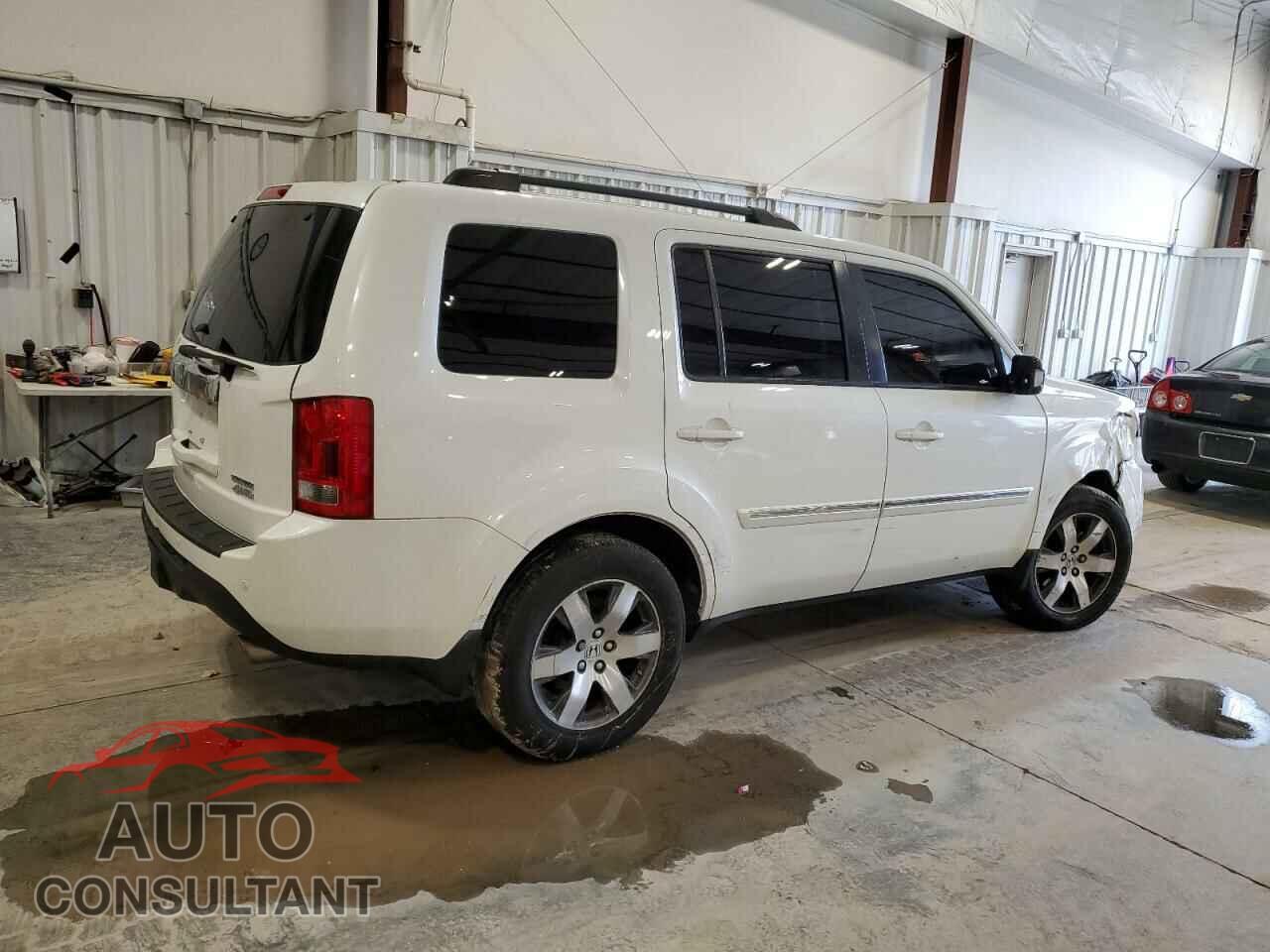 HONDA PILOT 2013 - 5FNYF4H99DB021108