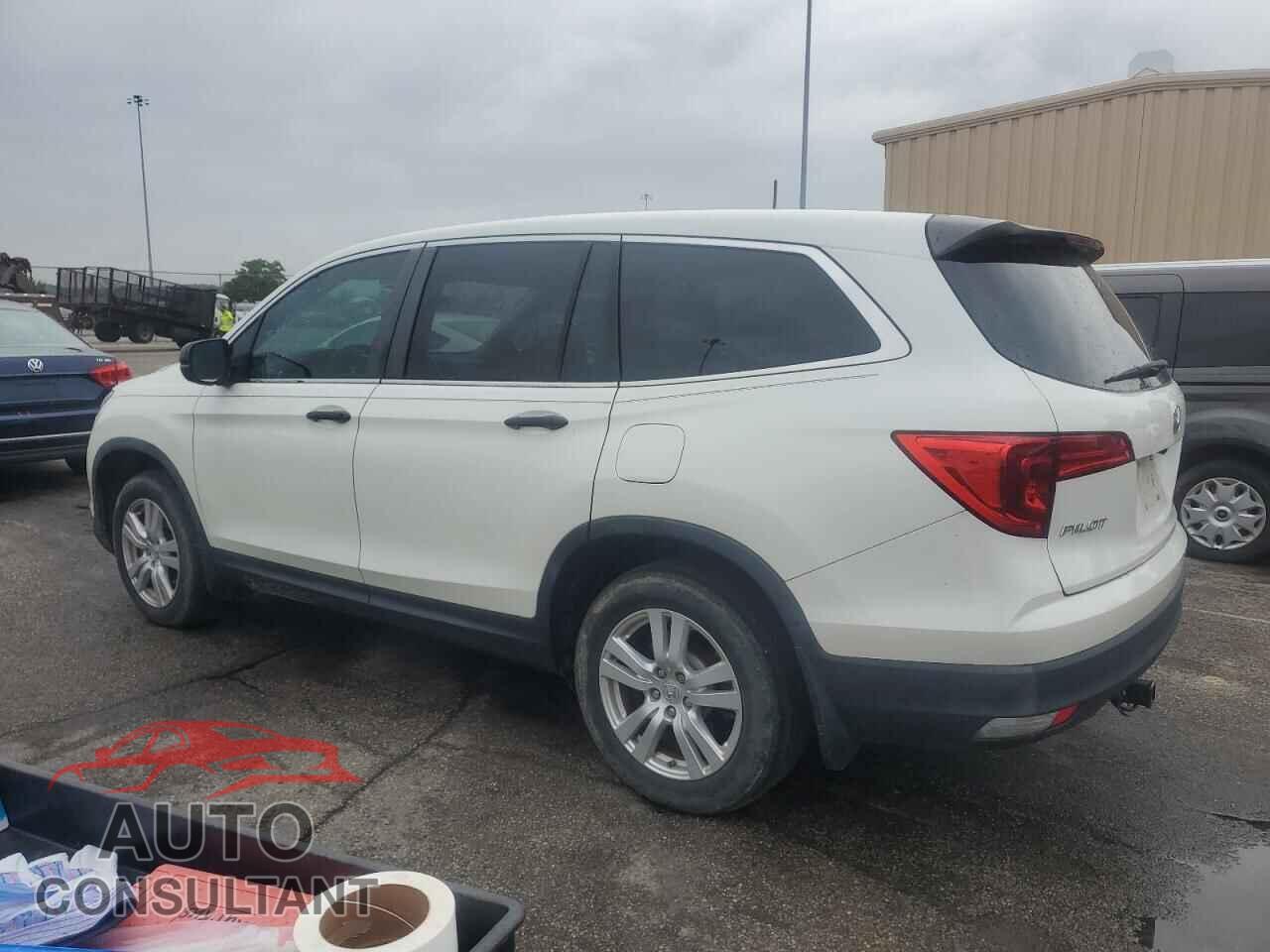 HONDA PILOT 2017 - 5FNYF5H12HB023630