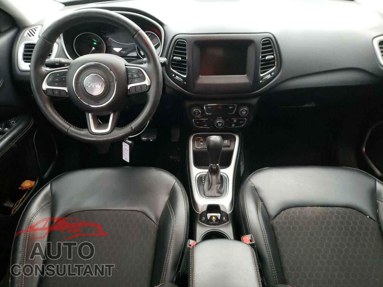 JEEP COMPASS 2018 - 3C4NJCBB5JT301788