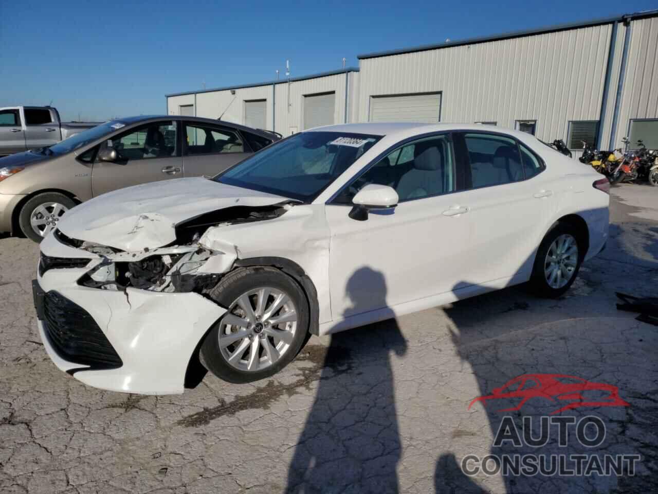 TOYOTA CAMRY 2020 - 4T1C11BK0LU001446