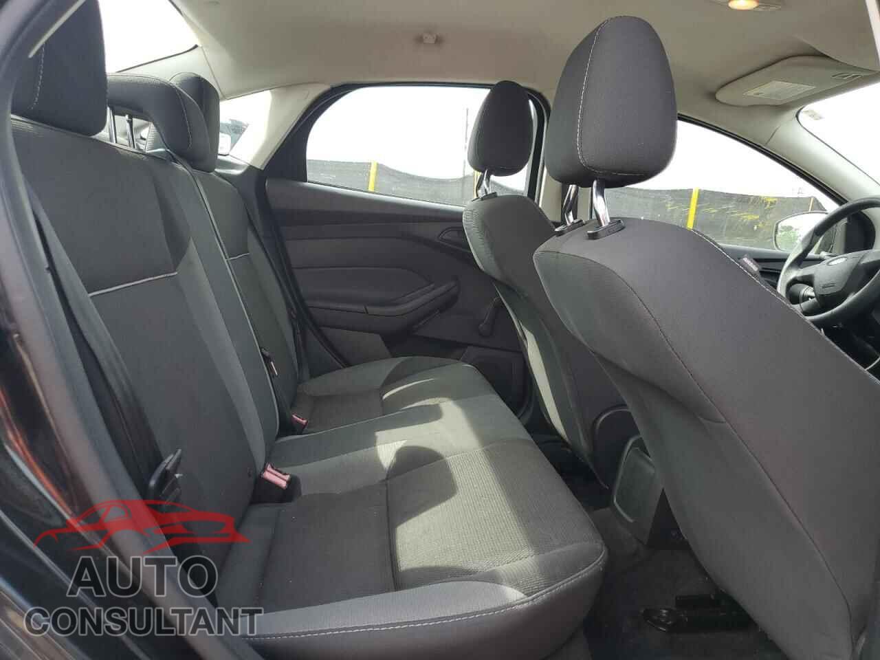 FORD FOCUS 2014 - 1FADP3E21EL126212