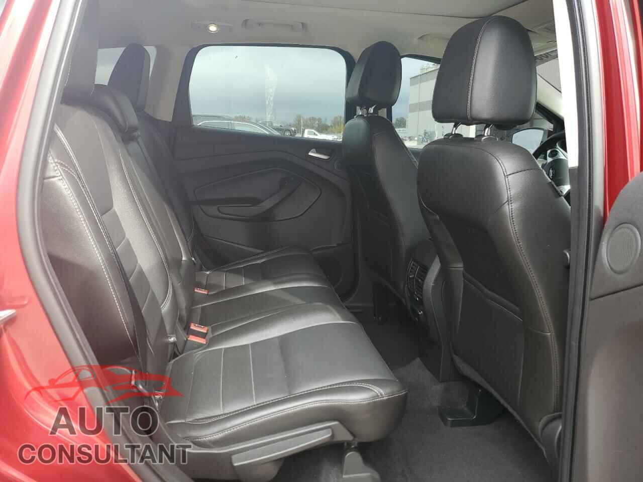 FORD ESCAPE 2015 - 1FMCU9J97FUB94672