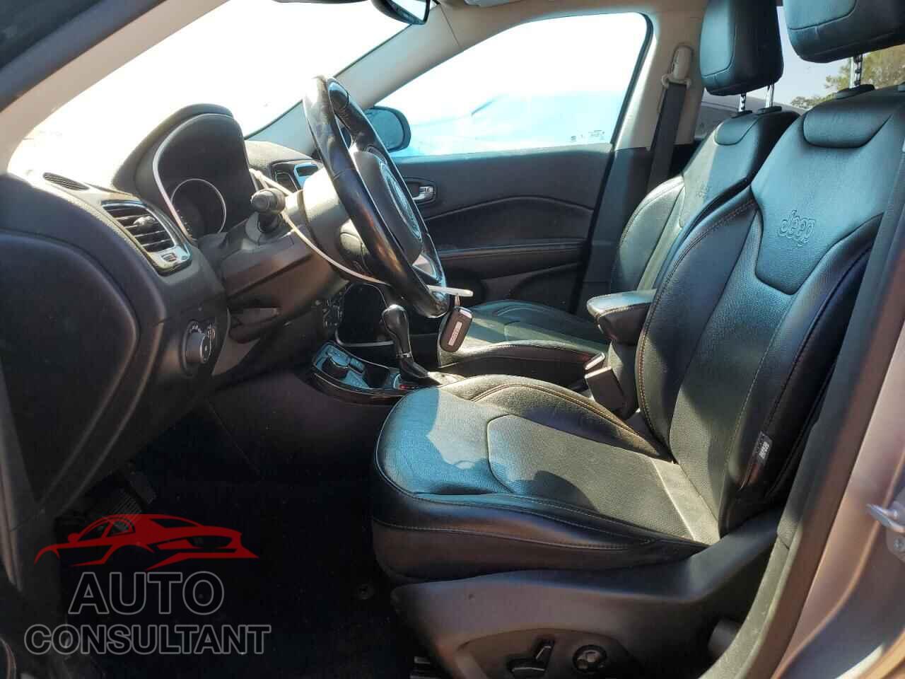 JEEP COMPASS 2020 - 3C4NJDCB2LT196053