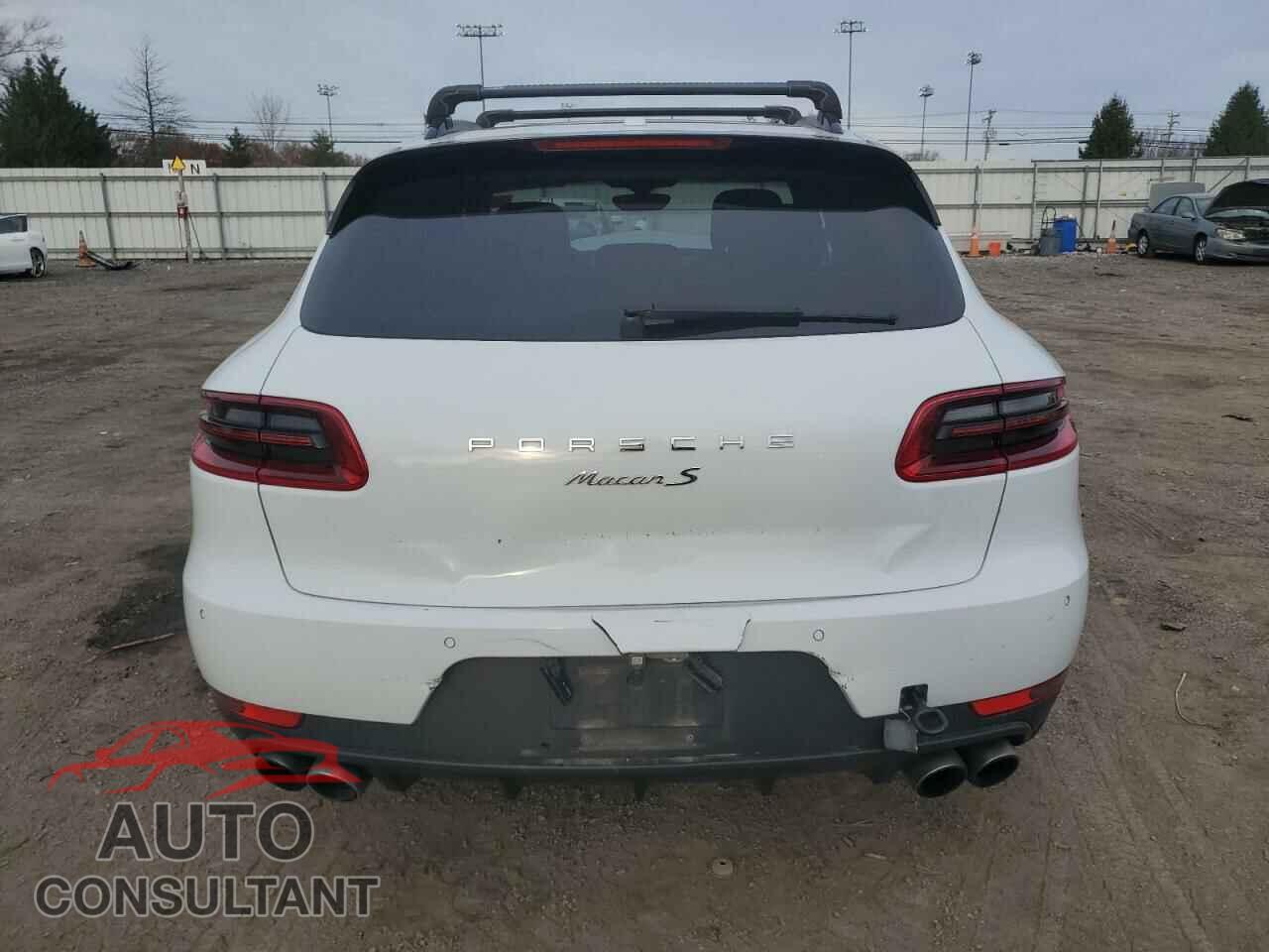 PORSCHE MACAN 2016 - WP1AB2A58GLB41572