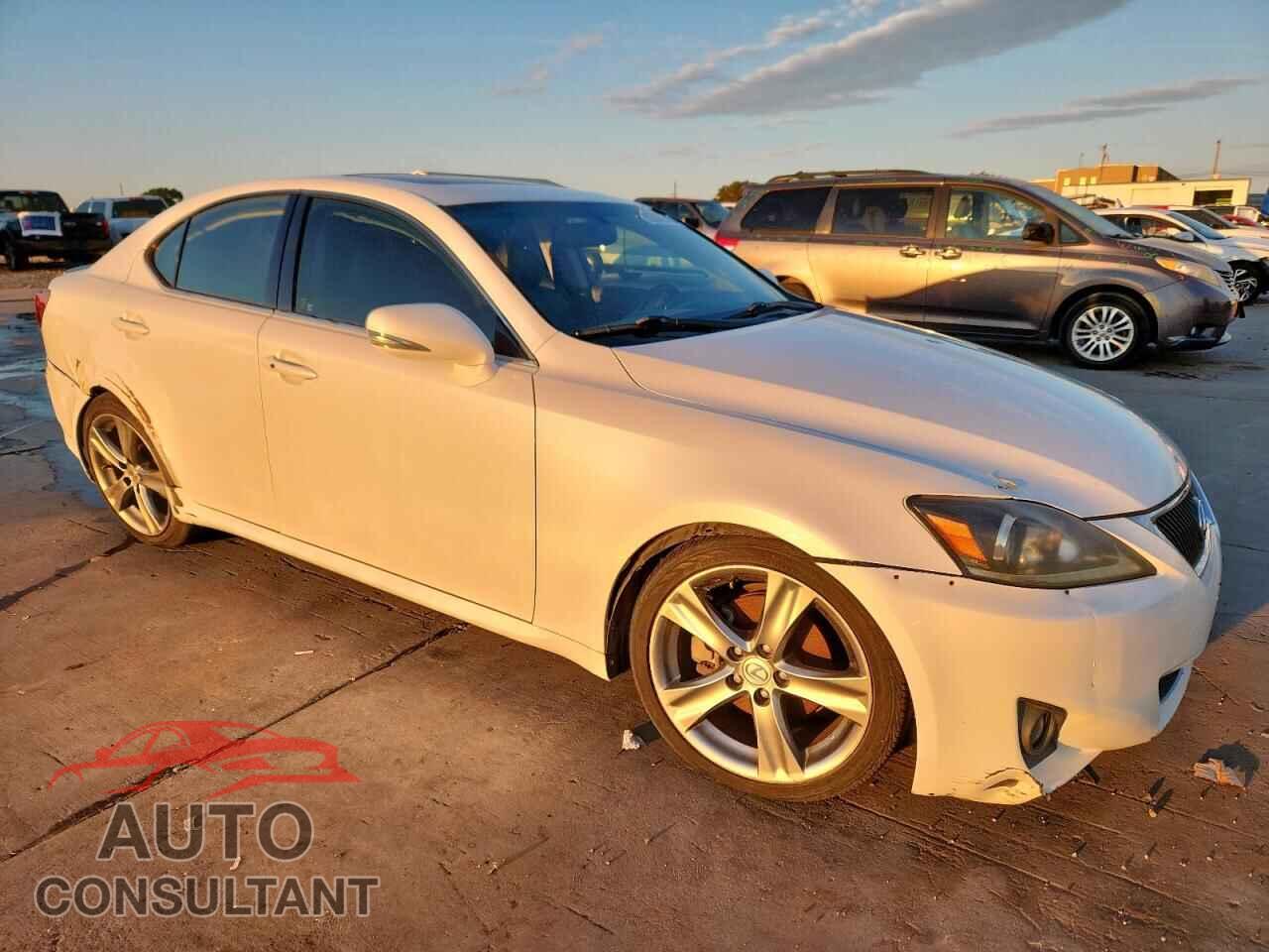 LEXUS IS 2011 - JTHBF5C27B5151939