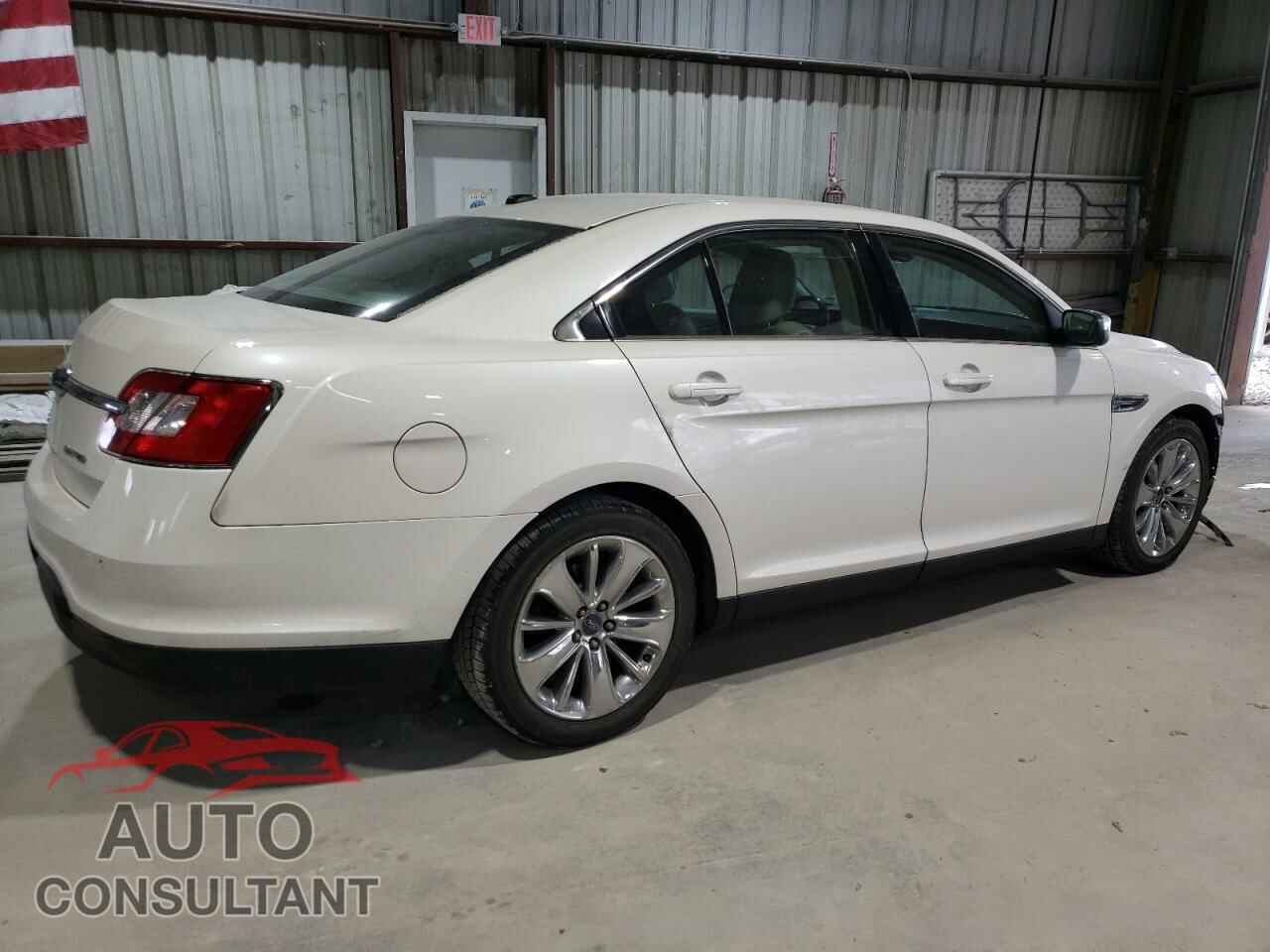 FORD TAURUS 2011 - 1FAHP2FW7BG120058