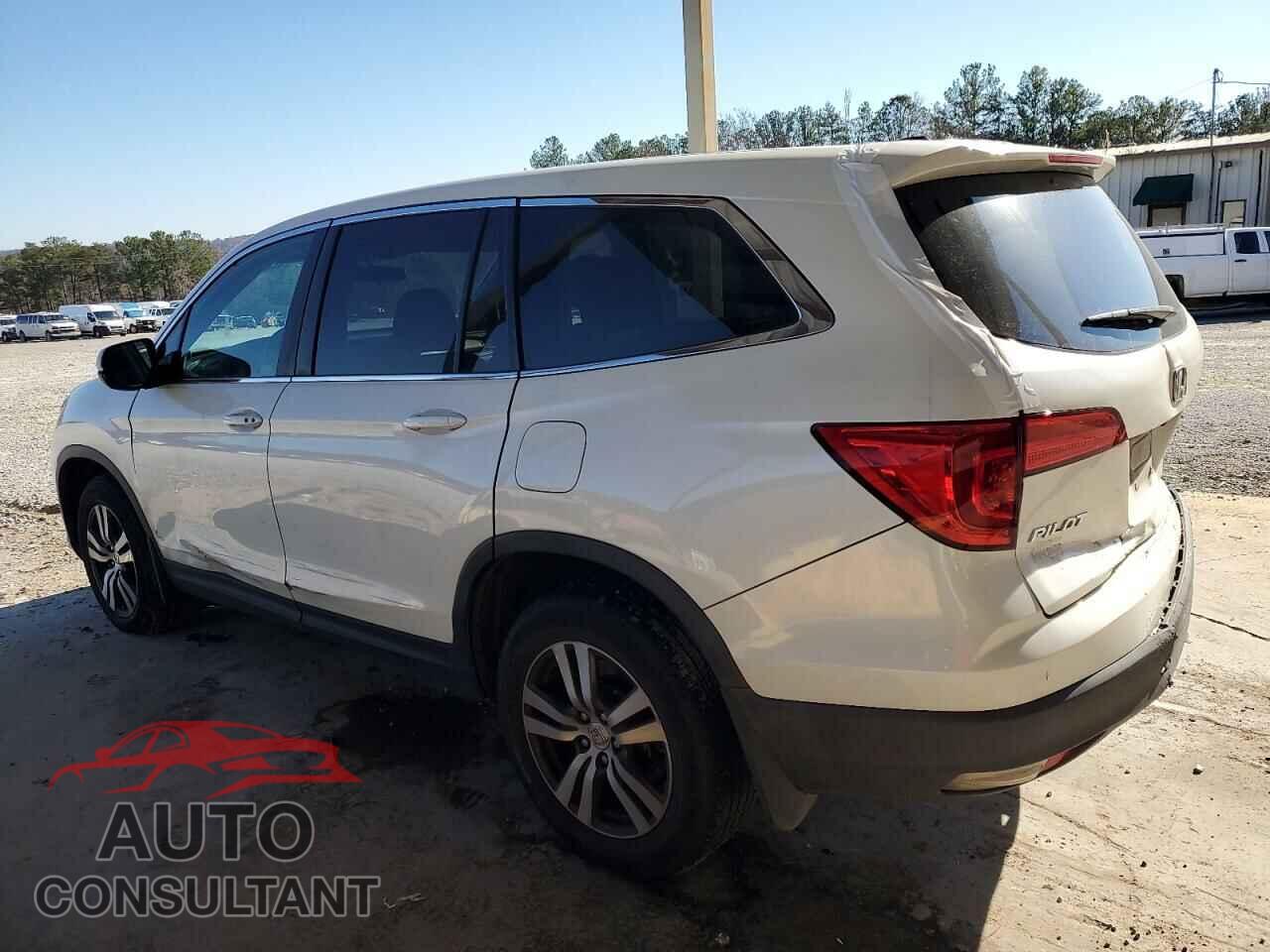 HONDA PILOT 2018 - 5FNYF5H38JB026717