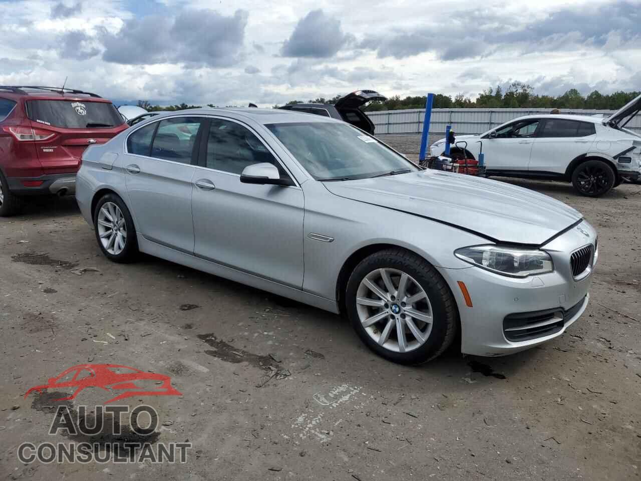 BMW 5 SERIES 2014 - WBA5B1C55ED477209