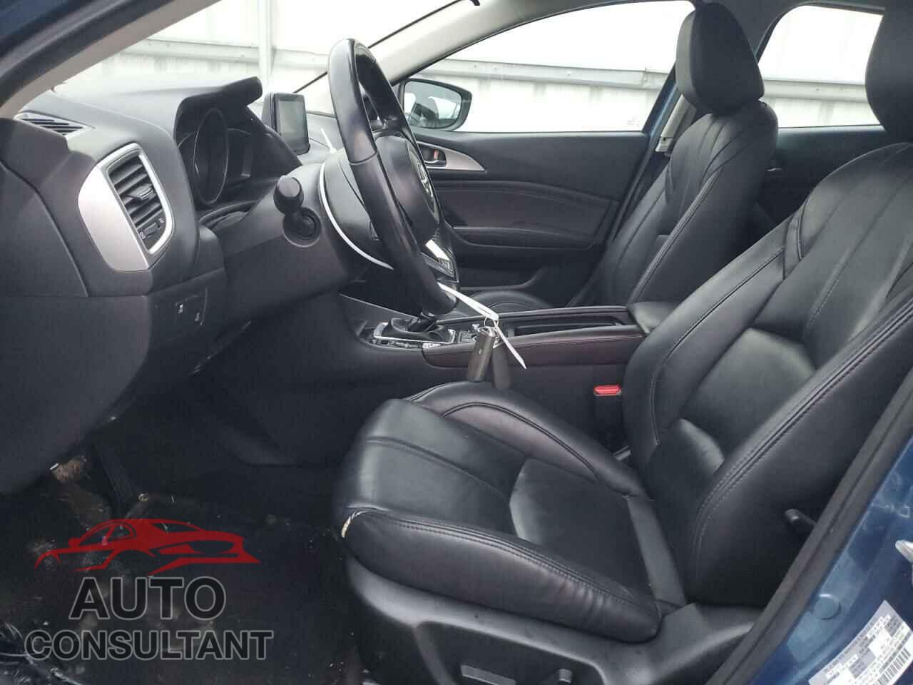 MAZDA 3 2018 - 3MZBN1L37JM191207