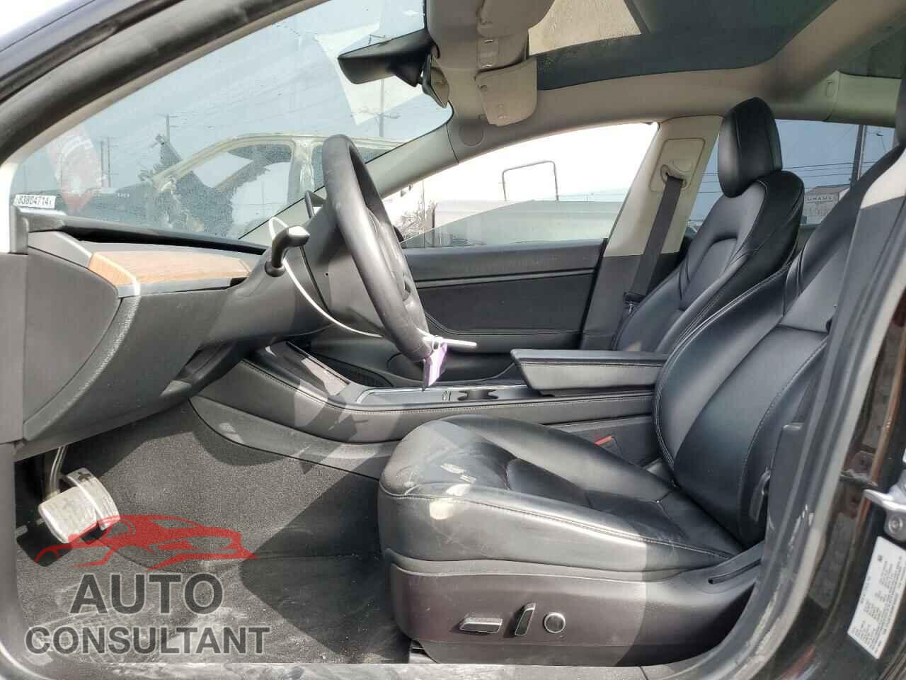 TESLA MODEL 3 2021 - 5YJ3E1EB0MF936559