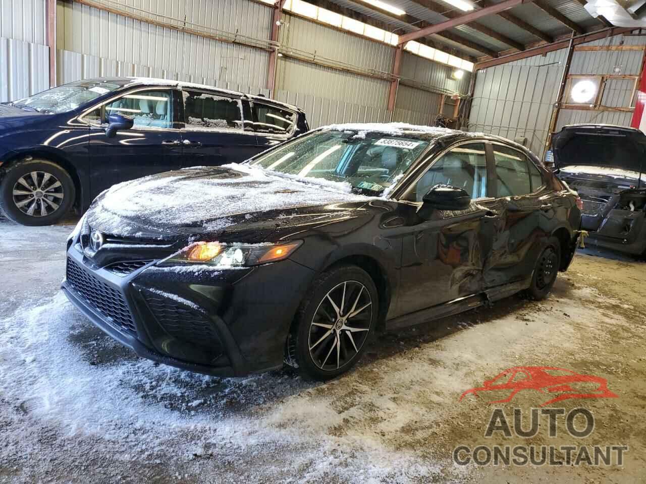 TOYOTA CAMRY 2021 - 4T1G11AK7MU512401