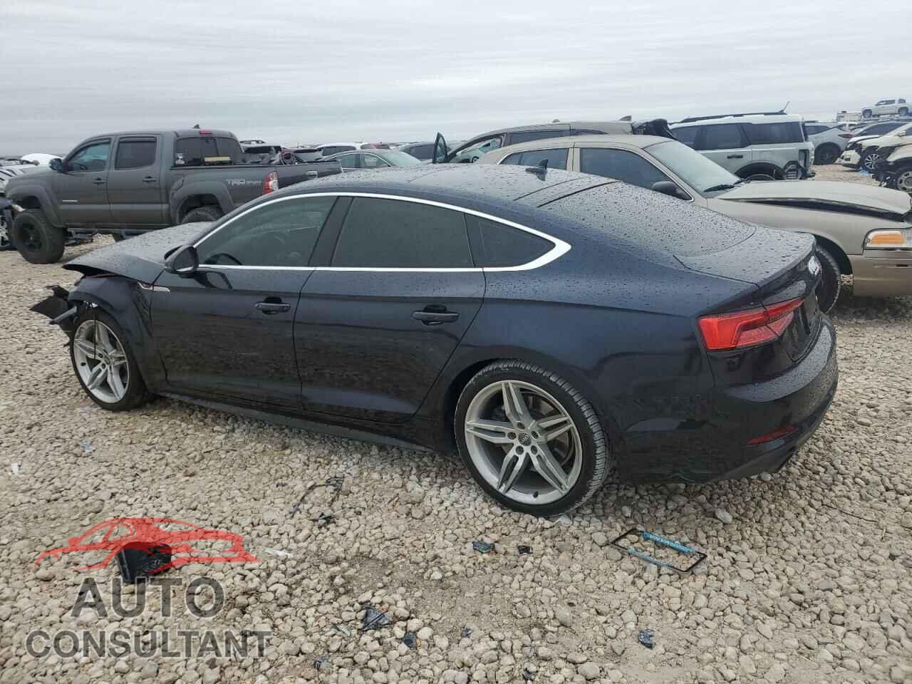 AUDI A5 2018 - WAUENCF50JA007731