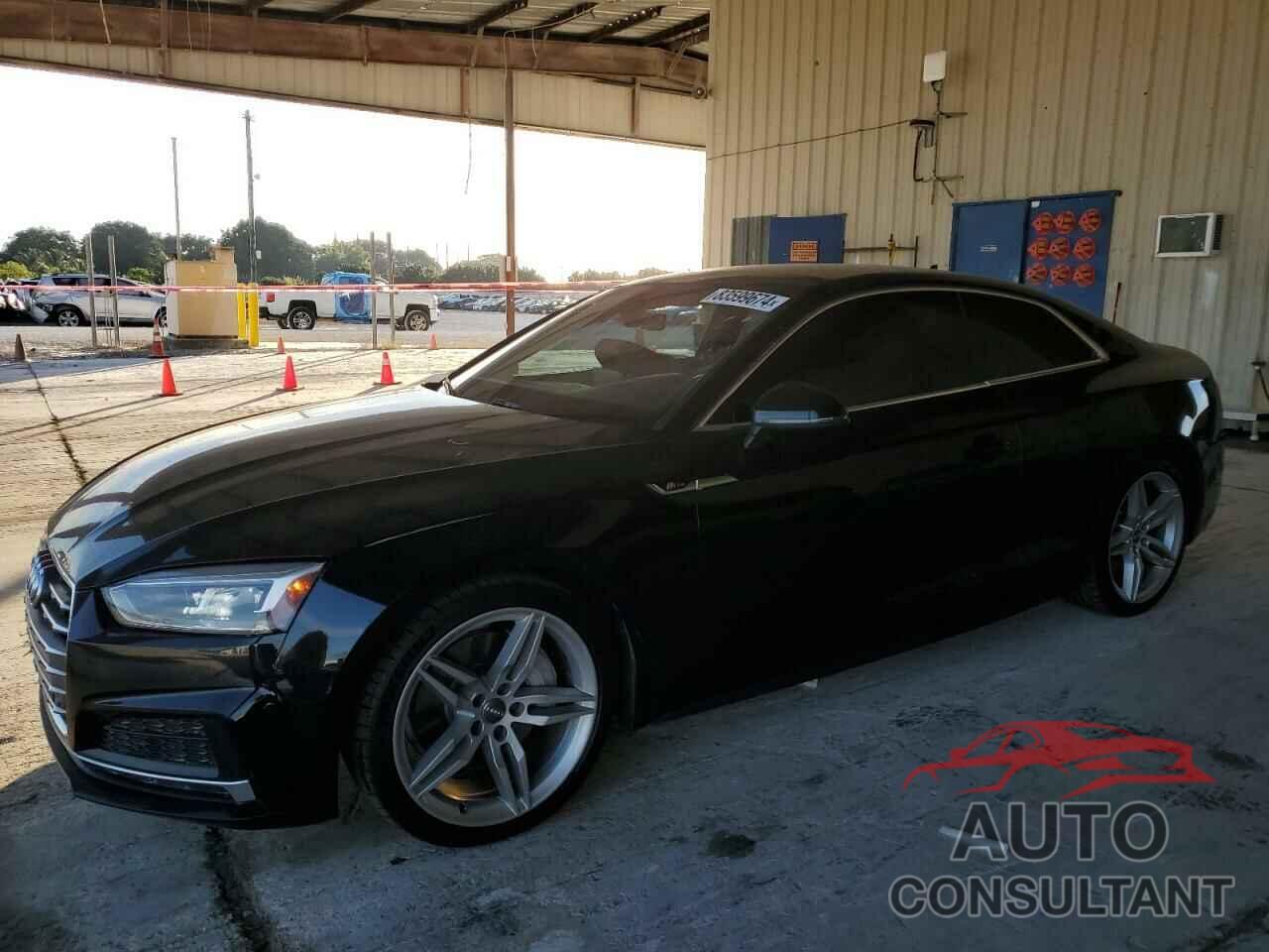 AUDI A5 2018 - WAUTNAF52JA003952