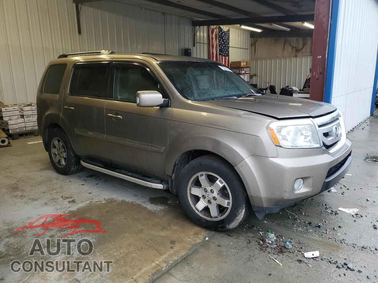 HONDA PILOT 2011 - 5FNYF4H96BB101348
