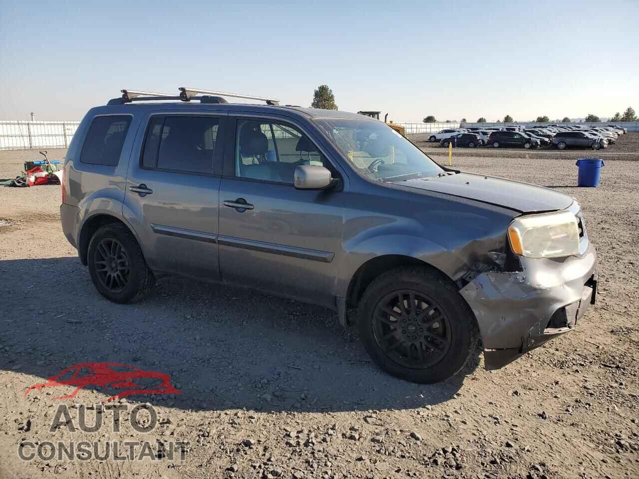 HONDA PILOT 2013 - 5FNYF4H50DB044192