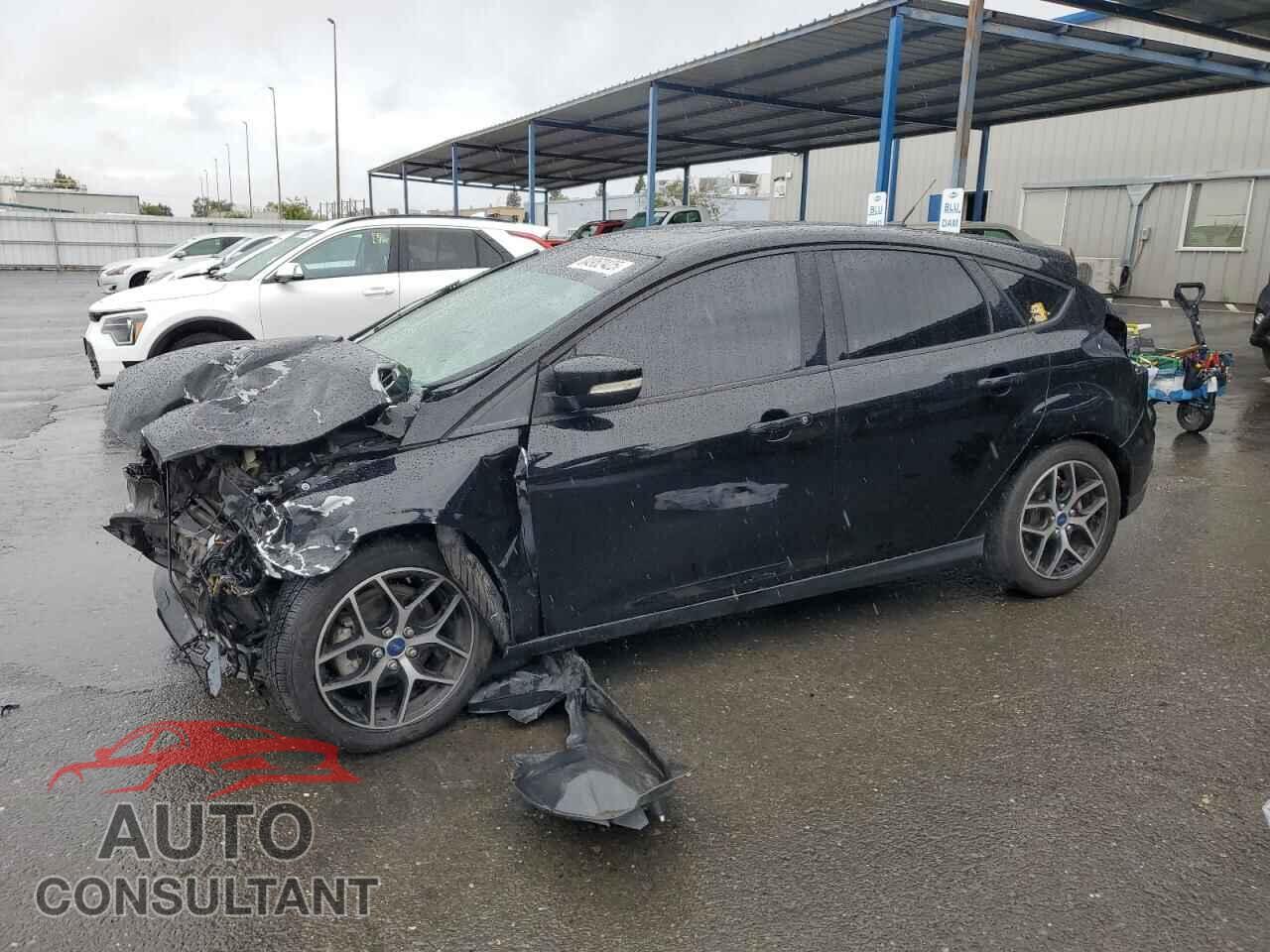 FORD FOCUS 2018 - 1FADP3M2XJL261216