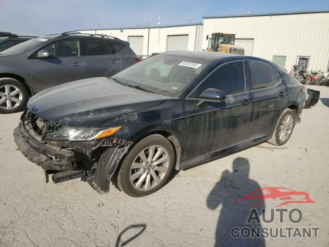 TOYOTA CAMRY 2018 - 4T1B11HK7JU610565
