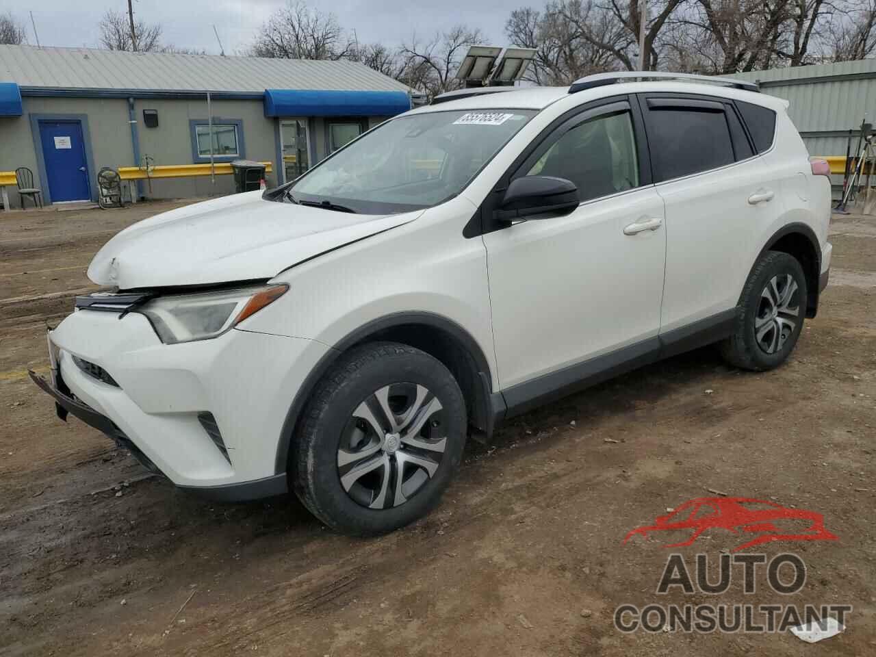 TOYOTA RAV4 2017 - JTMZFREV7HJ704975