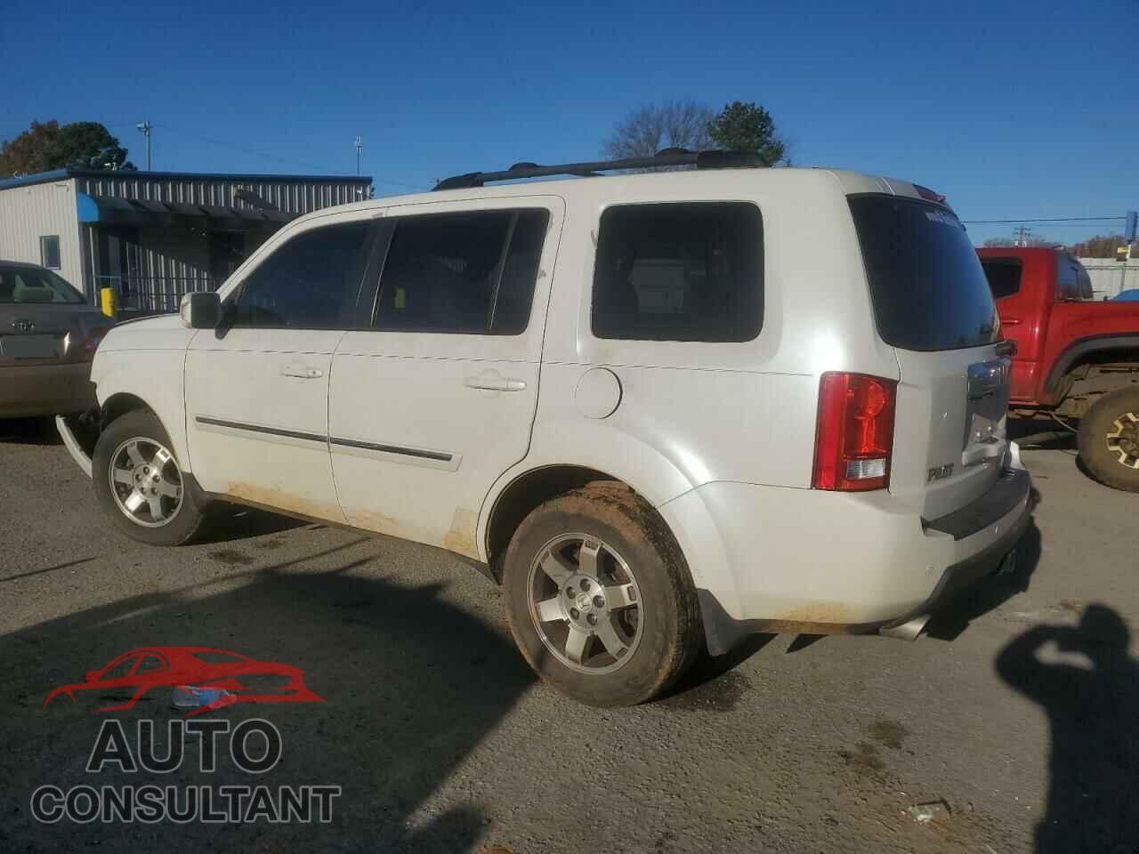 HONDA PILOT 2011 - 5FNYF3H9XBB049152