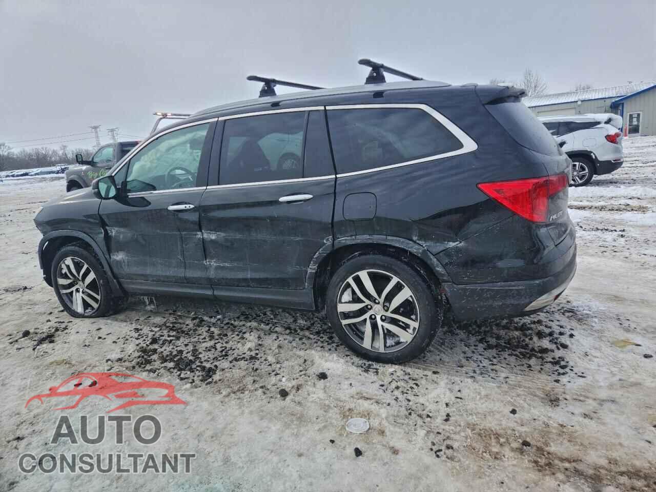 HONDA PILOT 2017 - 5FNYF6H90HB039613