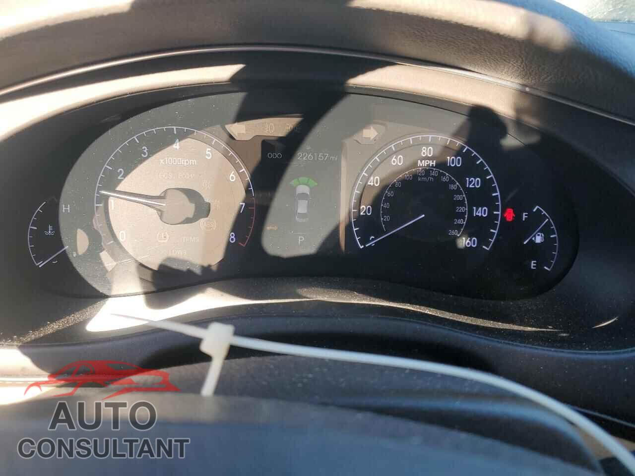 HYUNDAI GENESIS 2013 - KMHGC4DD1DU256152
