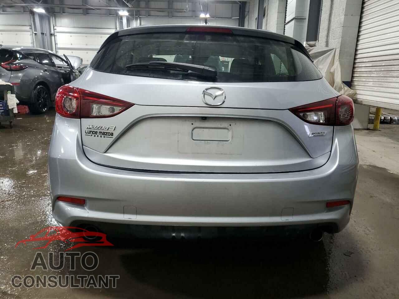 MAZDA 3 2017 - 3MZBN1L76HM138575
