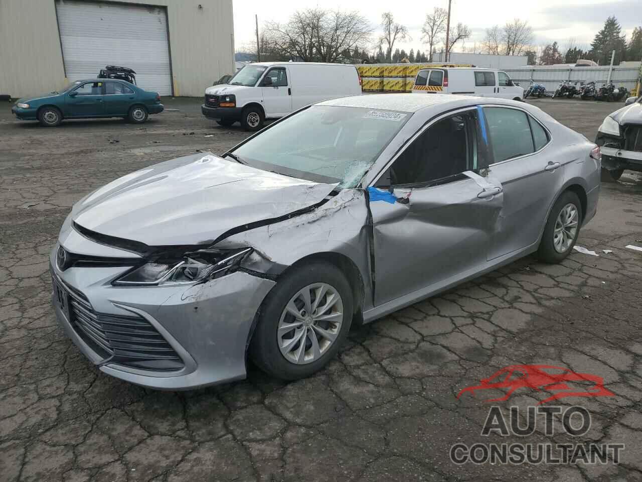 TOYOTA CAMRY 2022 - 4T1C11AK3NU698924