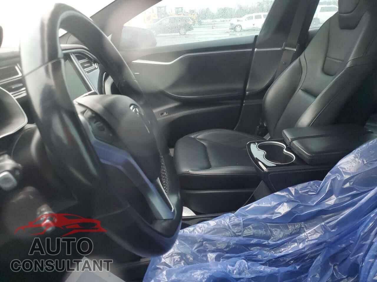 TESLA MODEL S 2015 - 5YJSA1E22FF118003