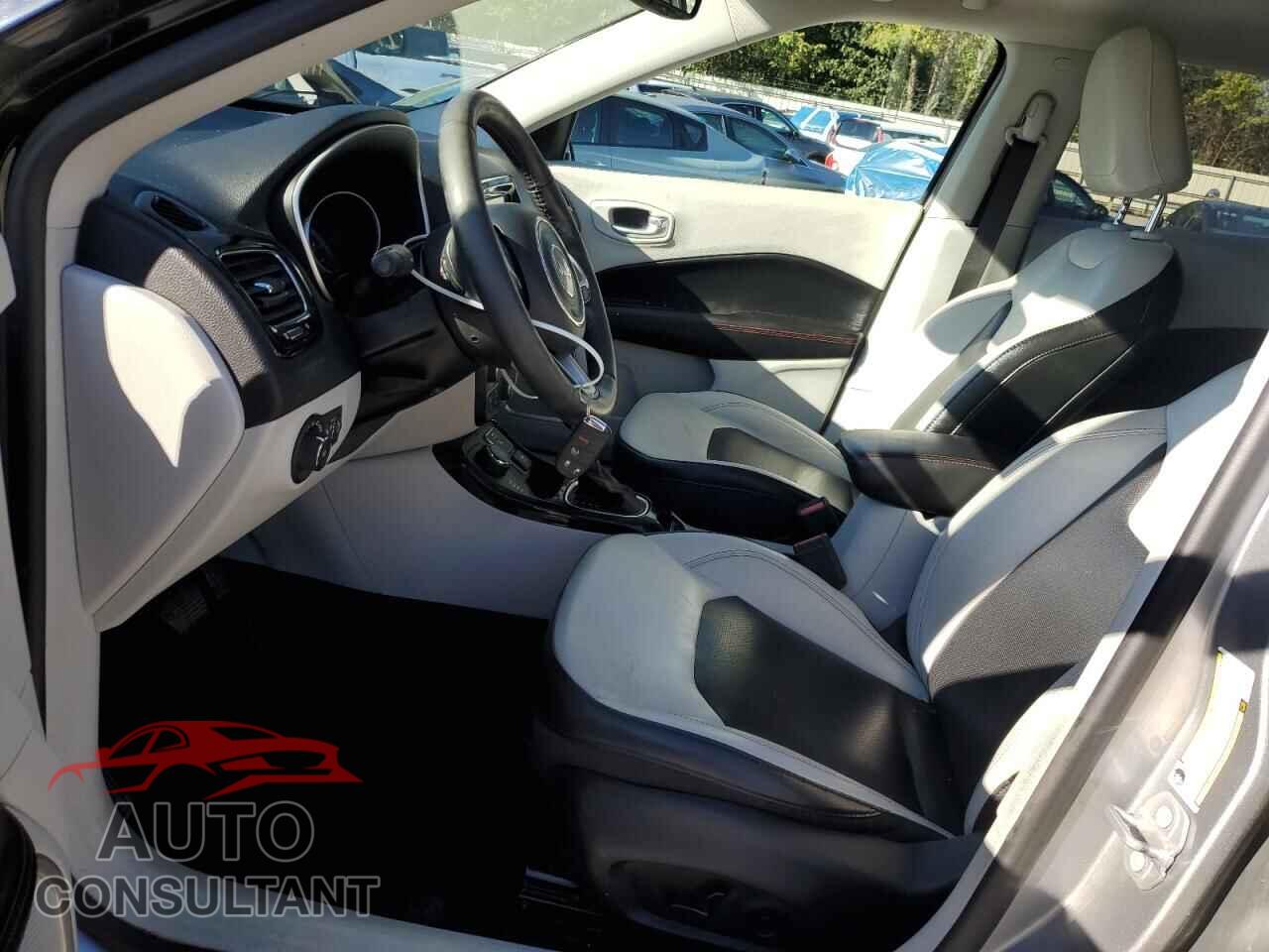JEEP COMPASS 2018 - 3C4NJDCB8JT455397