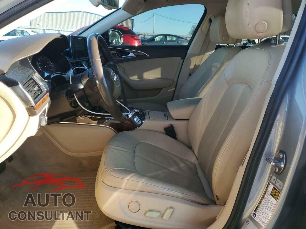 AUDI A6 2013 - WAUGFAFC8DN086832
