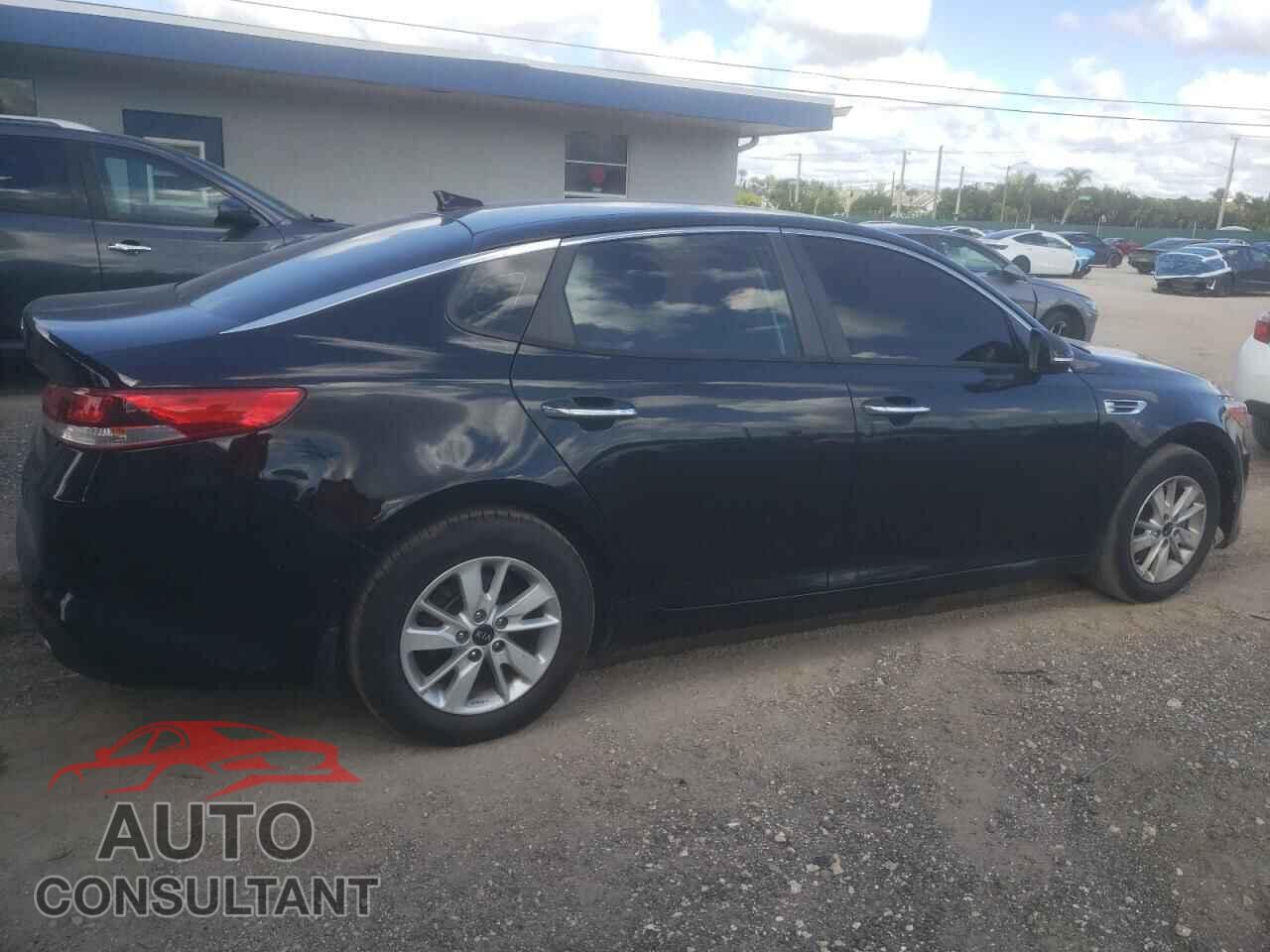KIA OPTIMA 2017 - KNAGT4L34H5183255