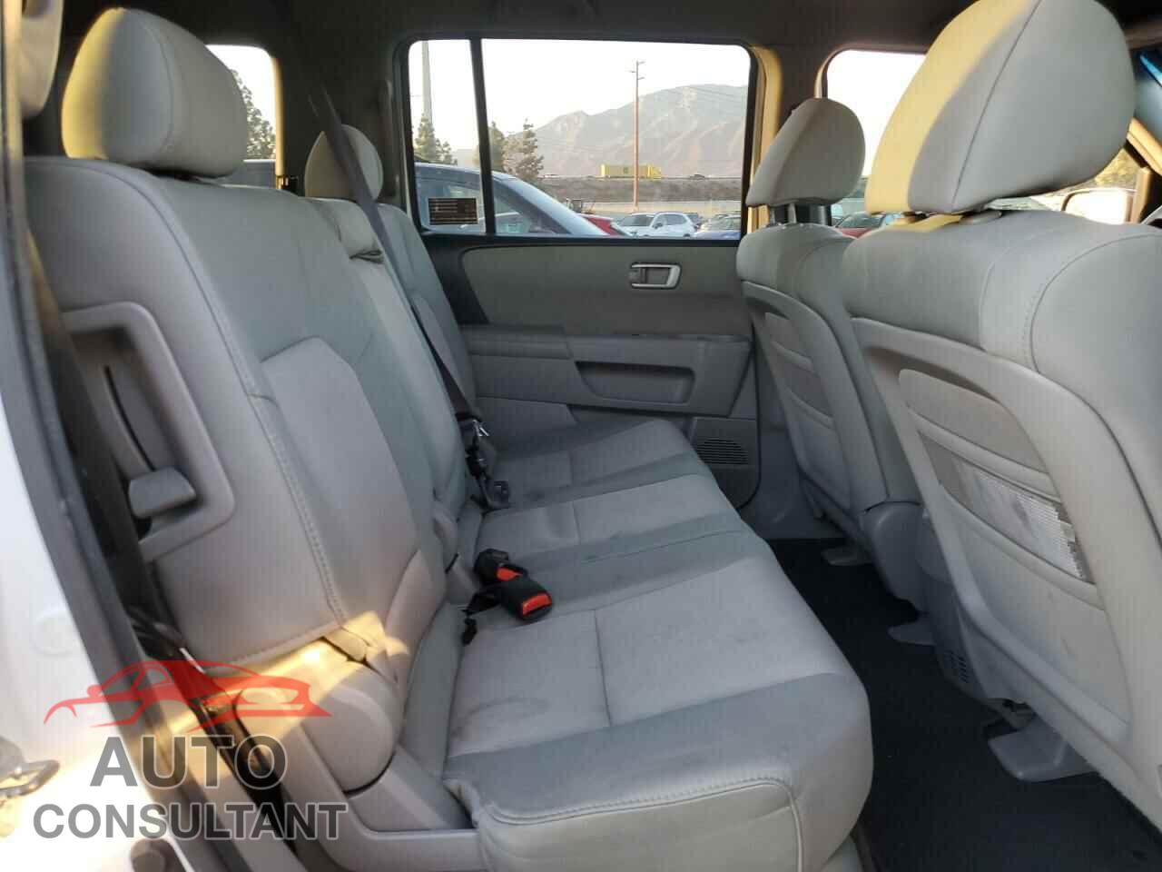 HONDA PILOT 2011 - 5FNYF3H47BB052420