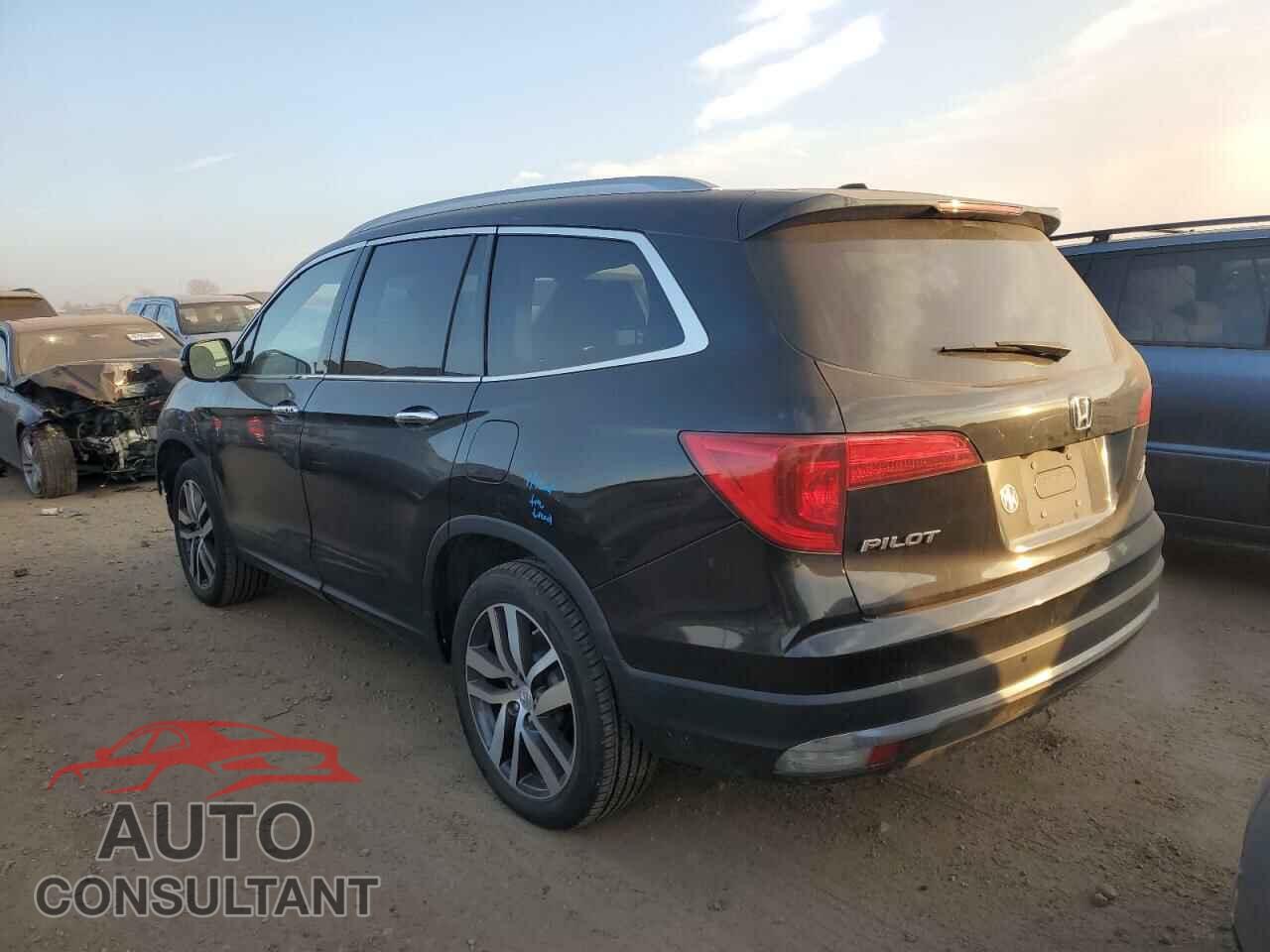 HONDA PILOT 2017 - 5FNYF6H0XHB058865