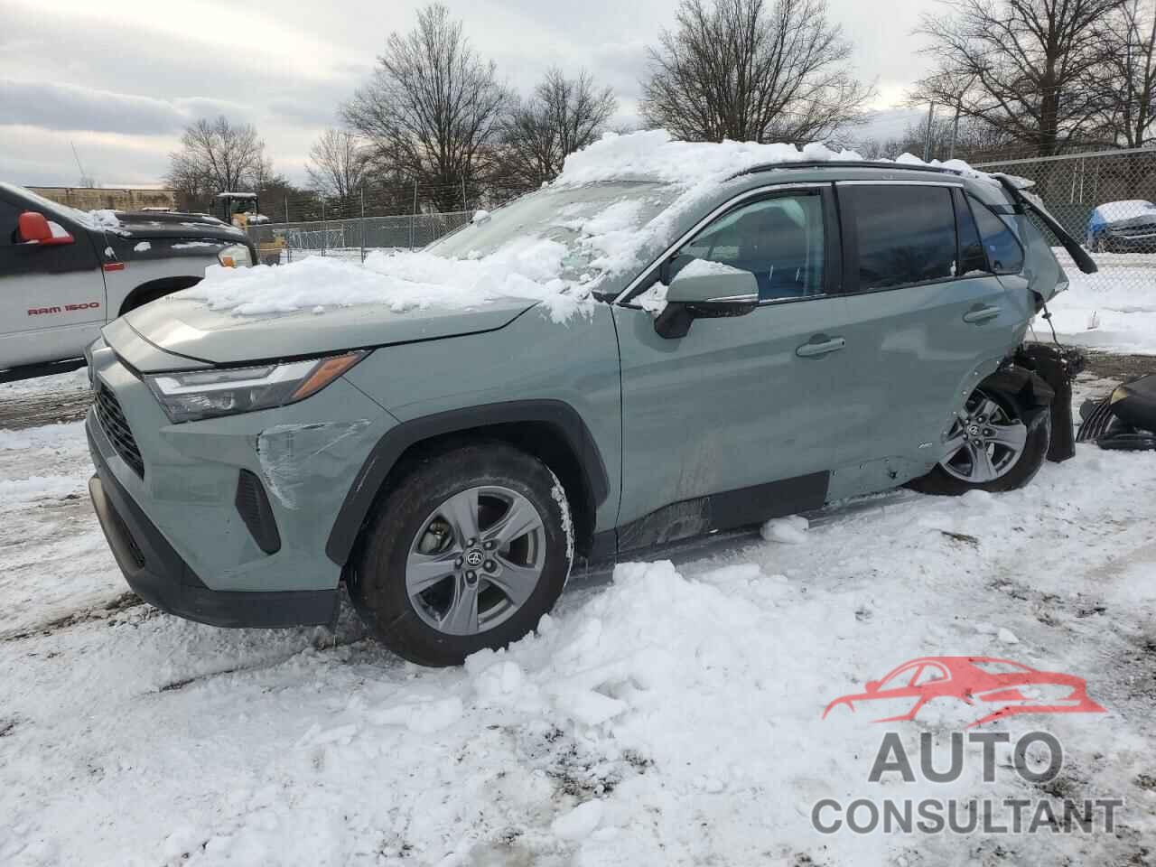 TOYOTA RAV4 2022 - 2T3RWRFV3NW136641
