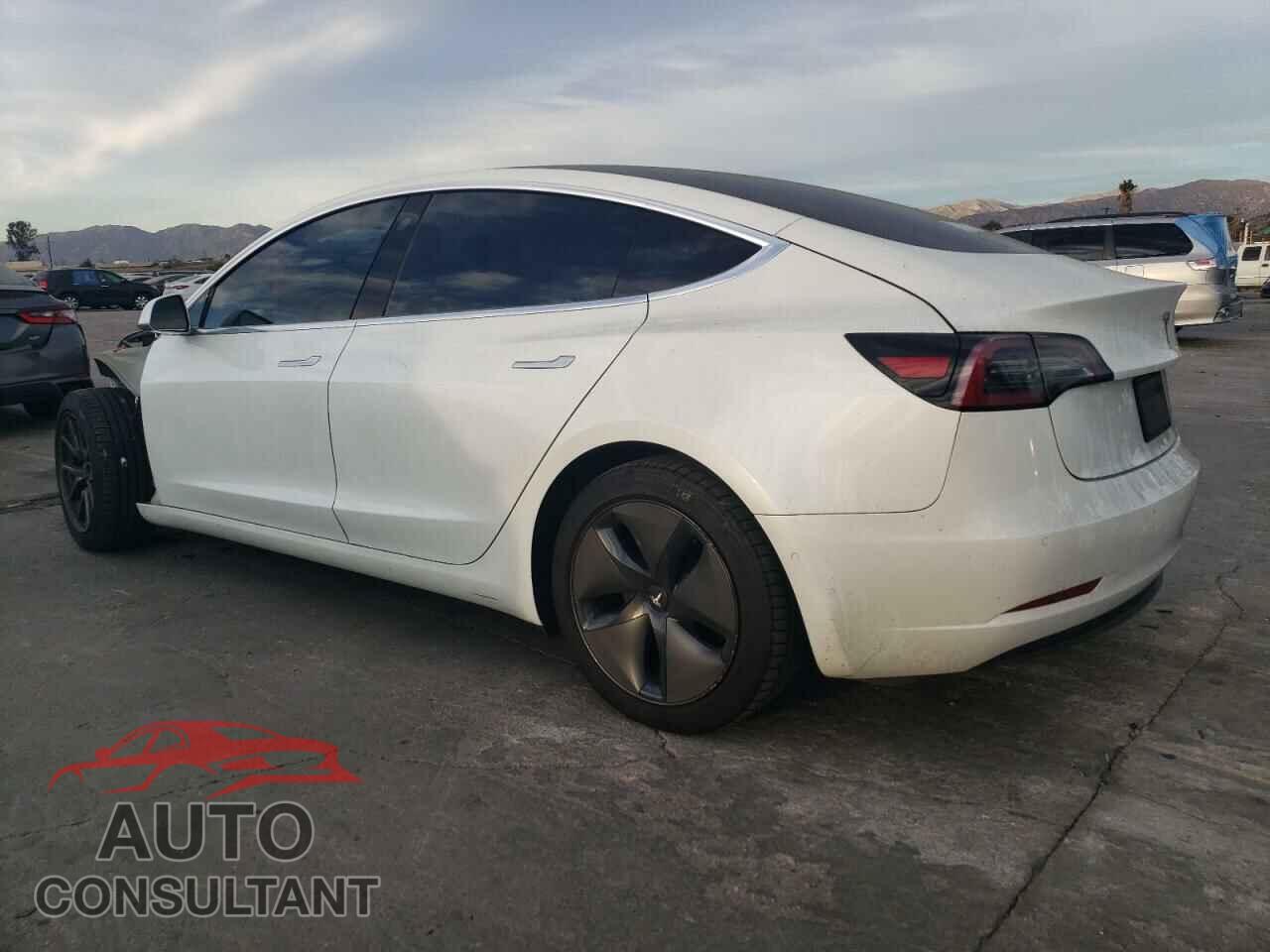 TESLA MODEL 3 2018 - 5YJ3E1EB0JF100259