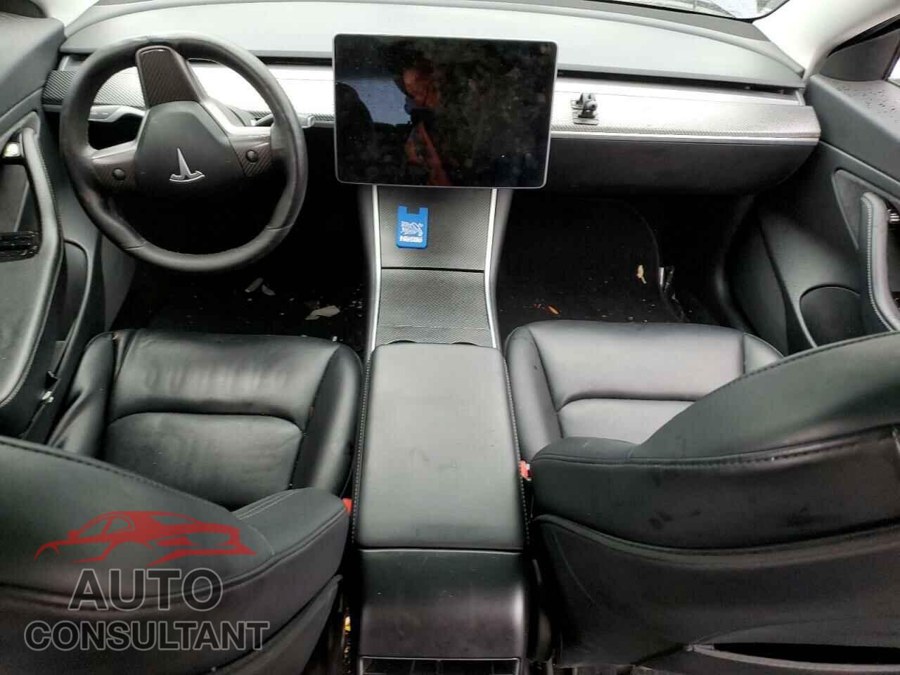 TESLA MODEL 3 2020 - 5YJ3E1EB9LF663670