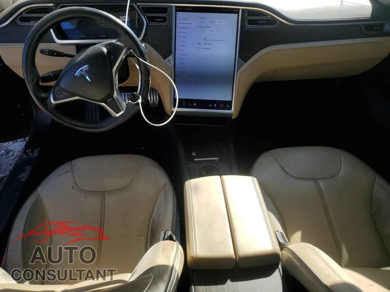 TESLA MODEL S 2013 - 5YJSA1DP2DFP16330