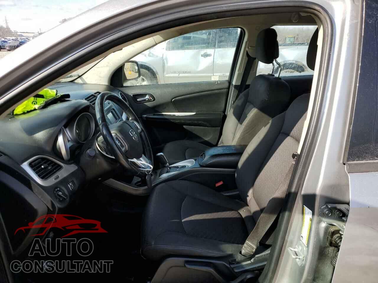 DODGE JOURNEY 2015 - 3C4PDCAB2FT688597