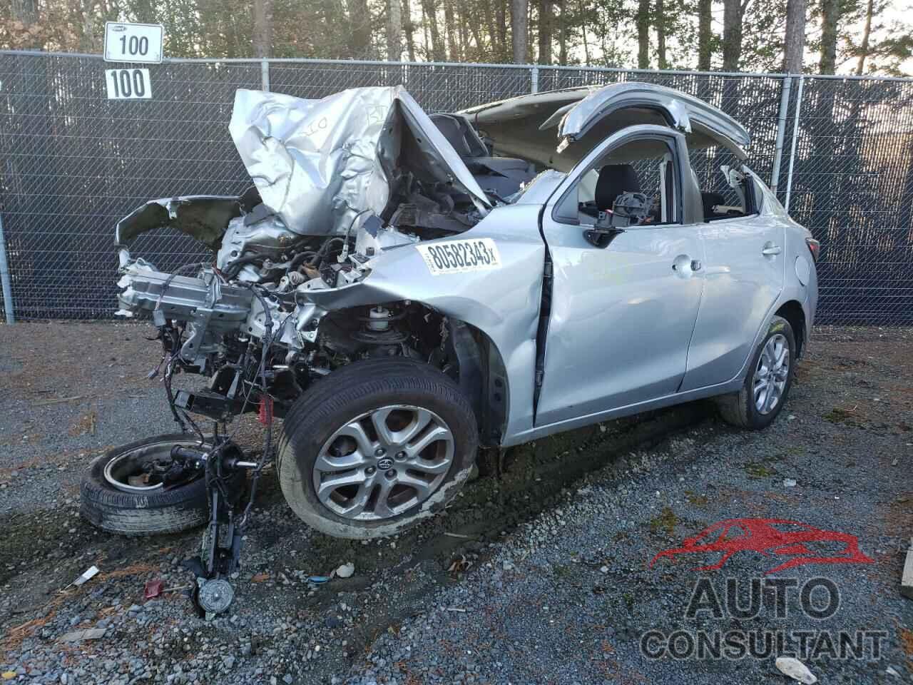TOYOTA YARIS 2018 - 3MYDLBYV0JY313840