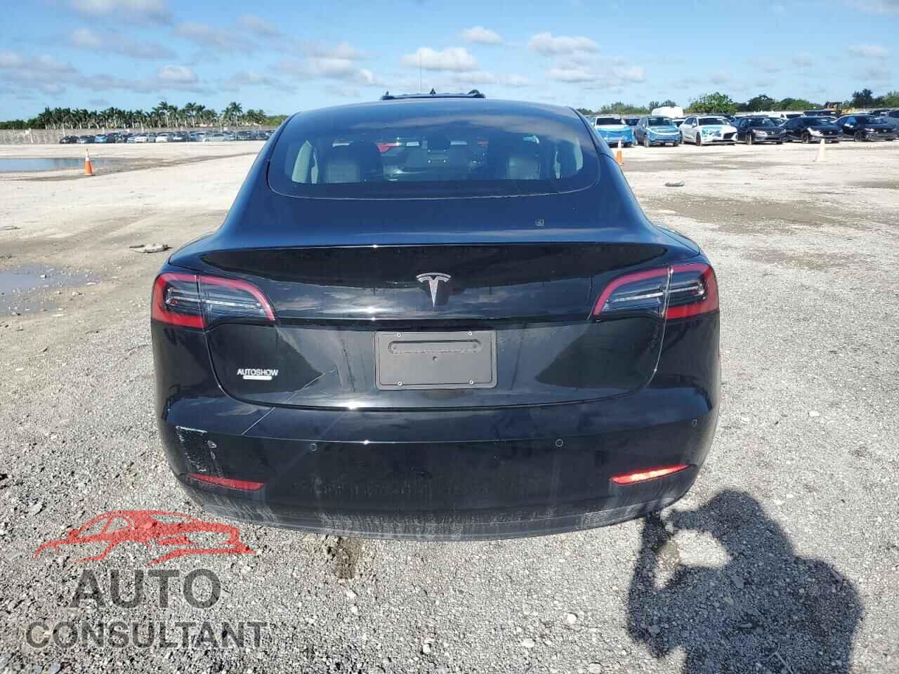 TESLA MODEL 3 2021 - 5YJ3E1EA2MF018092