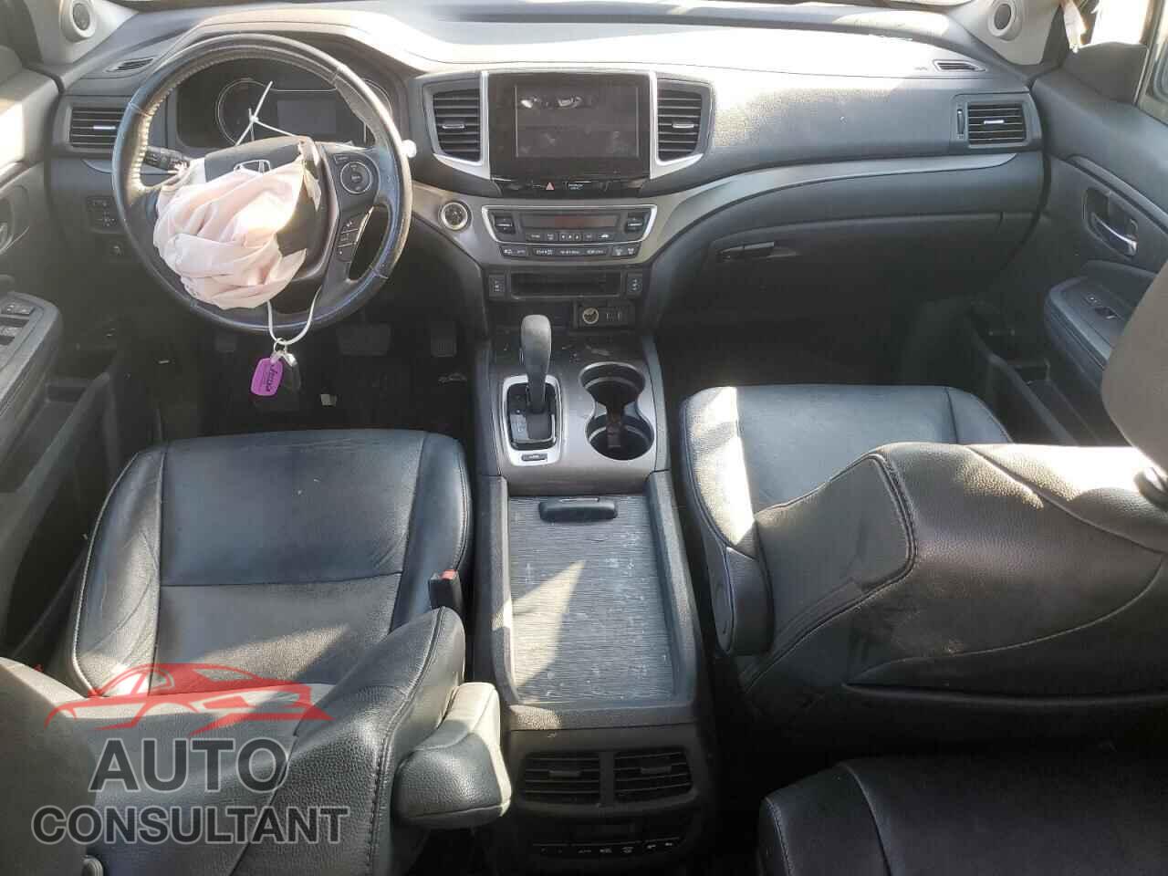 HONDA PILOT 2017 - 5FNYF5H57HB048185