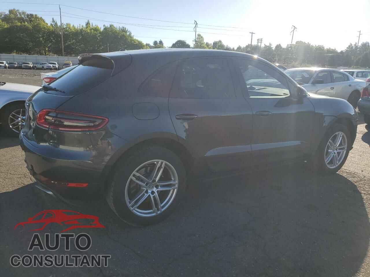 PORSCHE MACAN 2018 - WP1AA2A55JLB00973