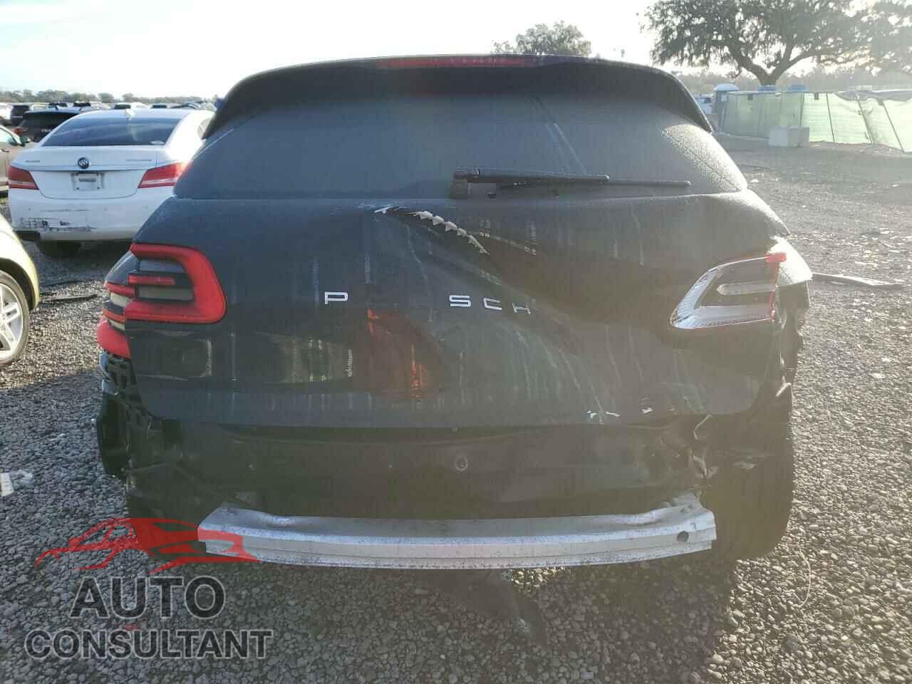 PORSCHE MACAN 2015 - WP1AF2A57FLB91415