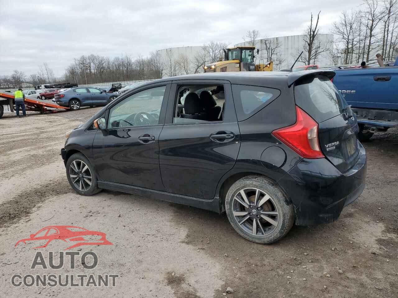 NISSAN VERSA 2018 - 3N1CE2CP2JL353804