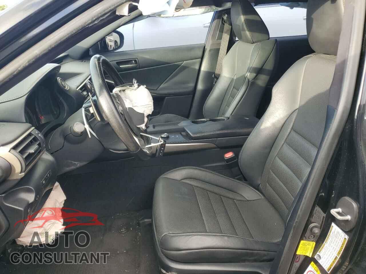 LEXUS IS 2018 - JTHBA1D24J5073835