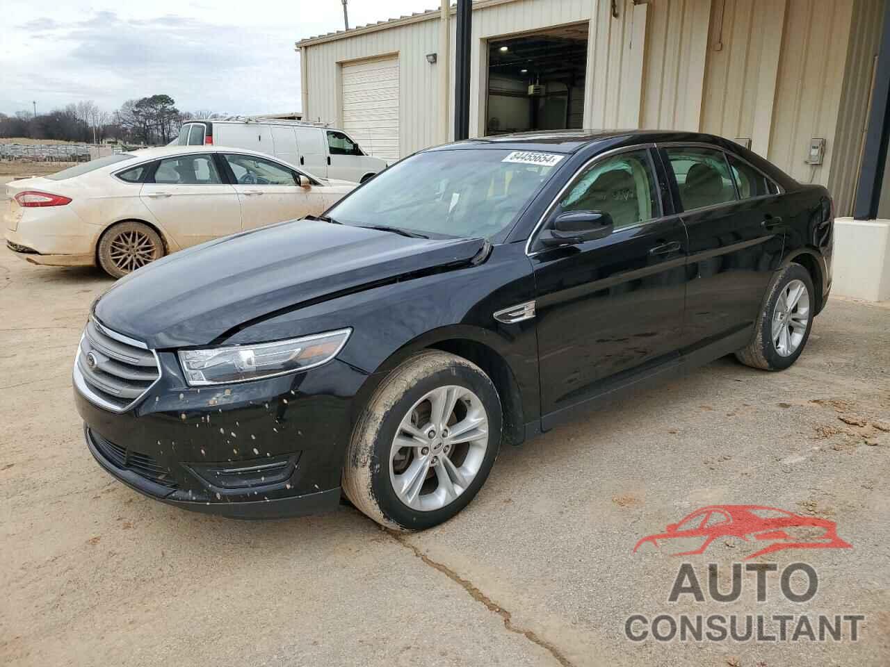 FORD TAURUS 2018 - 1FAHP2E83JG138445