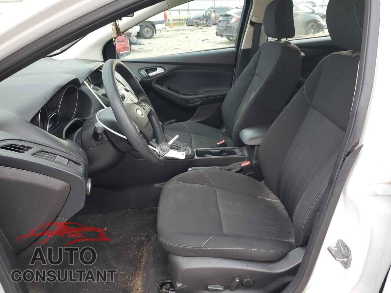FORD FOCUS 2016 - 1FADP3F28GL377276