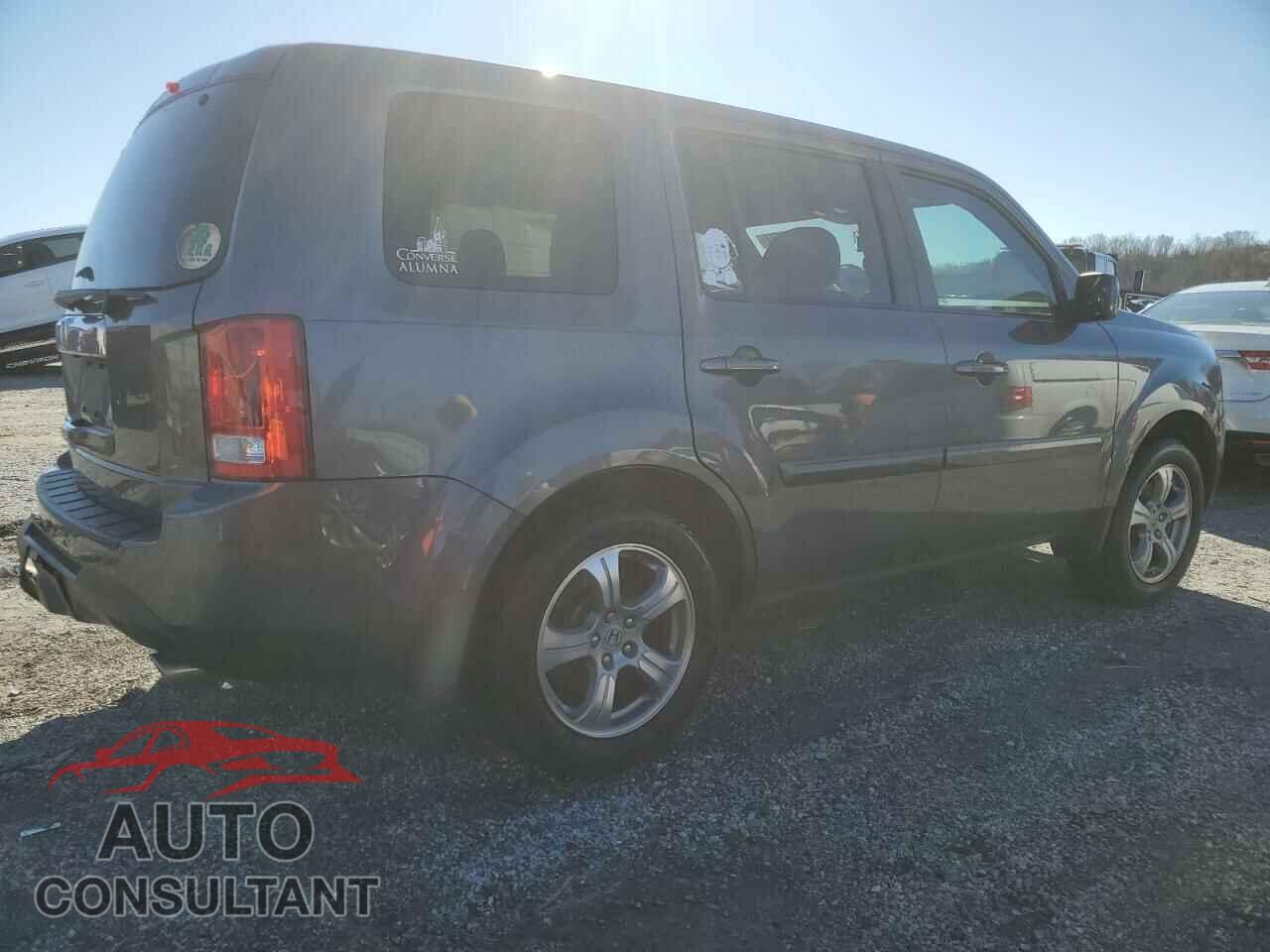 HONDA PILOT 2015 - 5FNYF3H50FB011027