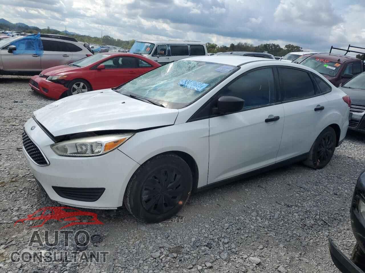 FORD FOCUS 2017 - 1FADP3E24HL284791
